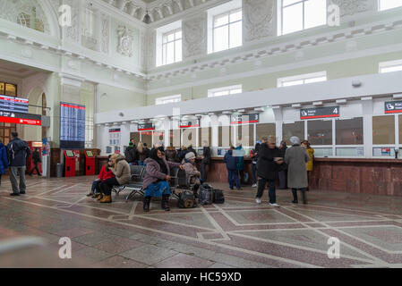 Volgograd, Russia - novembre 04.2016. L'interno della stazione ferroviaria Foto Stock