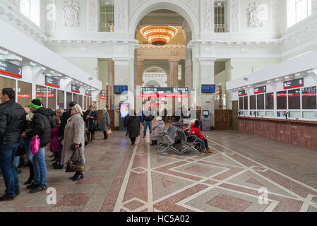 Volgograd, Russia - novembre 04.2016. L'interno della stazione ferroviaria Foto Stock