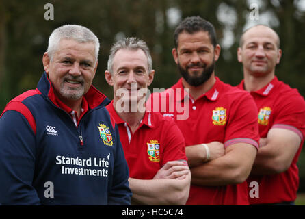 Warren Gatland (sinistra) con i membri del suo personale di coaching (da sinistra a destra) Rob Howley, Andy Farrell e Steve Borthwick in seguito ad una conferenza stampa per annunciare il 2017 Britannica e Irlandese di coaching Lions personale al Carlton House, Dublino. Foto Stock