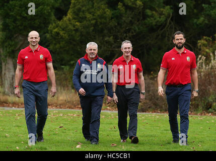 Warren Gatland (seconda a sinistra) con i membri del suo personale di coaching Steve Borthwick (sinistra), Rob Howley e Andy Farrell (destra) in seguito ad una conferenza stampa per annunciare il 2017 Britannica e Irlandese di coaching Lions personale al Carlton House, Dublino. Foto Stock