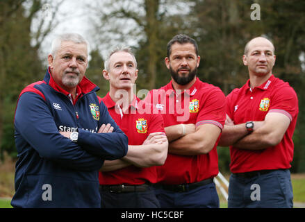 Warren Gatland (sinistra) con i membri del suo personale di coaching (da sinistra a destra) Rob Howley, Andy Farrell e Steve Borthwick in seguito ad una conferenza stampa per annunciare il 2017 Britannica e Irlandese di coaching Lions personale al Carlton House, Dublino. Foto Stock