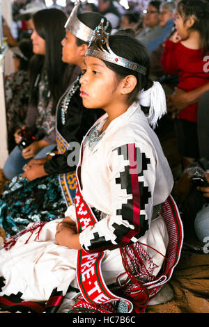 Navajo Nation, finestra Rock, AZ. Stati Uniti d'America. Navajo Nation Fair. Miss Navajo Nation Beauty pageant. Foto Stock