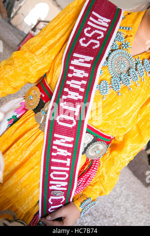 Navajo Nation, finestra Rock, AZ. Stati Uniti d'America. Navajo Nation Fair. Miss Navajo Nation Beauty pageant. 2015/2016 Miss Navajo Nation vincitore Alyson Jeri Shirley. Foto Stock