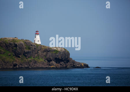 Haze a cinghiale Capo Faro in Nova Scotia, Canada. La zona è conosciuta per il whale watching. Foto Stock