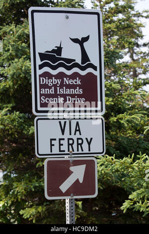 Un segno per Digby il collo e la Scenic Drive in Nova Scotia, Canada. La zona è conosciuta per il whale watching. Foto Stock