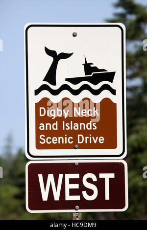 Un segno per Digby il collo e la Scenic Drive in Nova Scotia, Canada. La zona è conosciuta per il whale watching. Foto Stock