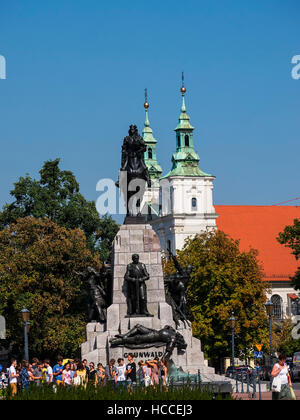 Cracovia è una città polacca pieno di statue da piccole a monumentale Foto Stock