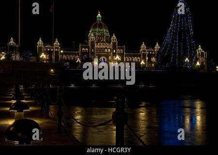 British Columbia gli edifici del Parlamento europeo con le luci del Natale. Foto Stock