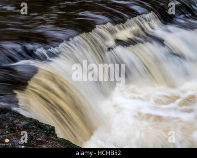 Stainforth forza o Stainforth Foss sul fiume Ribble Stainforth Ribblesdale Yorkshire Dales Inghilterra Foto Stock