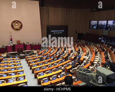 Seoul, Corea del Sud. Il 9 dicembre, 2016. Corea del Sud europeo inaugura la votazione sulle elezioni presidenziali impeachment a Seul nel Dicembre 9, 2016. © Kim Ho Min/Xinhua/Alamy Live News Foto Stock