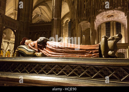 La tomba del Cardinale Henry Beaufort, 1404-1447, , nella Cattedrale di Winchester, Winchester Hampshire REGNO UNITO Foto Stock