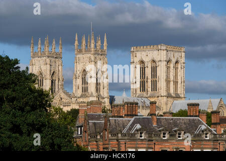 York Minster: vista di torri e tetti. Foto Stock