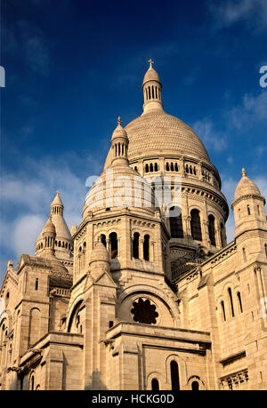 La Basilique du Sacré-Coeur ("Basilica del Sacro Cuore), semplicemente conosciuta come 'incoronato-Coeur, Montmartre, Parigi, Francia Foto Stock