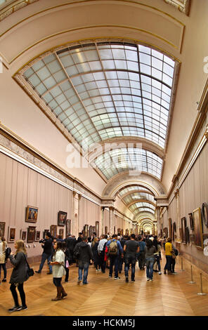 La Grande Galerie, al museo del Louvre di Parigi, Francia. Foto Stock