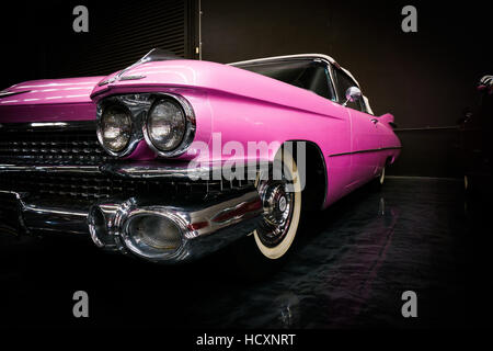 Una rosa 62 Serie Cadillac Cabrio Foto Stock