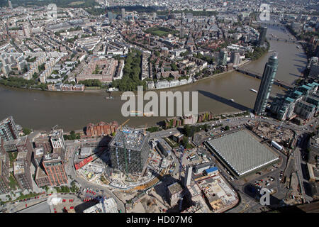 Vista aerea di Battersea Nine Elms & il fiume Tamigi a Londra, Inghilterra, Regno Unito Foto Stock