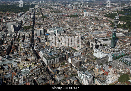 Vista aerea del Fitzrovia quartiere di Londra guardando verso Mayfair, England, Regno Unito Foto Stock