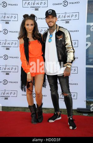 Megan McKenna e Pete stoppini a FriendsFest Haggerston nel parco con: Megan McKenna, Pete stoppini dove: Londra, Regno Unito quando: 23 Ago 2016 Foto Stock