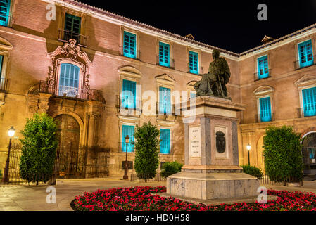 Un monumento al cardinale Belluga a Murcia, Spagna Foto Stock