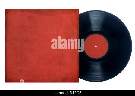 Immagine di un disco in vinile con un grungy coperchio rosso e l'etichetta su uno sfondo bianco. Spazio per la copia. Foto Stock