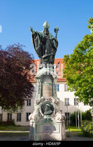 San Ulrico monumento, Dillingen an der Donau, Svevia, Baviera, Germania Foto Stock