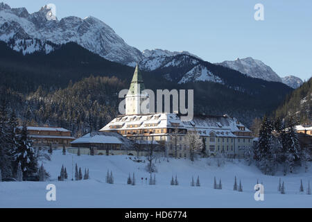 Schloss Elmau Hotel in inverno, Klais, Kruen, Bavaria Foto Stock