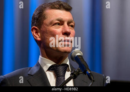 Russo il ministro del Lavoro e della sicurezza sociale Maxim Topilin alla conferenza stampa tenutasi a Mosca, Russia Foto Stock