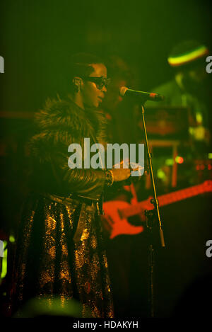 Miami Beach, FL, Stati Uniti d'America. 09Dec, 2016. Lauryn Hill esegue sul palco at Fillmore Miami Beach il 9 dicembre 2016 a Miami Beach, in Florida. © Mpi10/media/punzone Alamy Live News Foto Stock