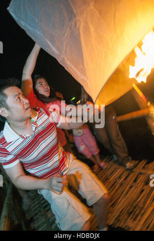 Lanterna Loy Krathong festival Chiang Mai Thailandia Foto Stock