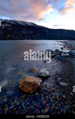 In tarda giornata lungo pend Oreille Lago. Foto Stock