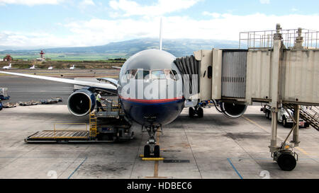 United Airlines Boeing 767 dall'Aeroporto di Kahului Maui Hawaii USA Foto Stock