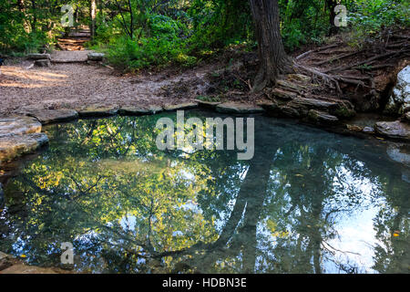 Una piscina nel naso romano parco dello stato in NW Oklahoma. Foto Stock