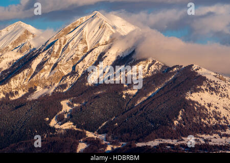 Tramonto sulla Petite e Grande Autane picchi di montagna. Champsaur, Hautes Alpes, a sud delle Alpi Francesi, Francia Foto Stock