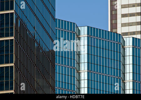 In cemento e vetro torri nel centro cittadino di Toronto Foto Stock