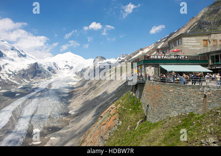 Il ghiacciaio Pasterze a Monte Grossglockner, Franz-Josefs-Hoehe, Grossglockner Strada alpina, Parco Nazionale Hohe Tauern Foto Stock