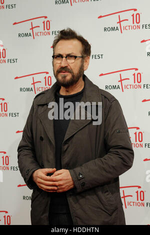 Roma, Italia. Decimo Dec, 2016. Marco Giallini al foto-chiamata per il quarto giorno del decimo Roma Fiction Fest. © Fabio Altobello/Pacific Press/Alamy Live News Foto Stock