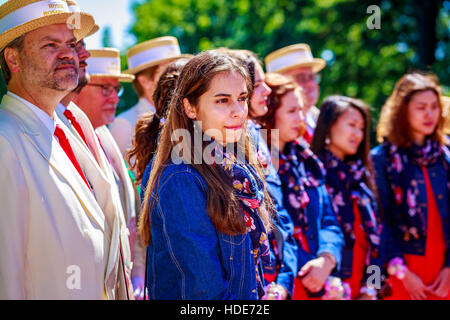 Portland, Oregon, Stati Uniti d'America - 12 giugno 2016: Portland Rose società awards per 'Portland meglio rose' cerimonia, svoltasi a Washington Park International Tes Foto Stock