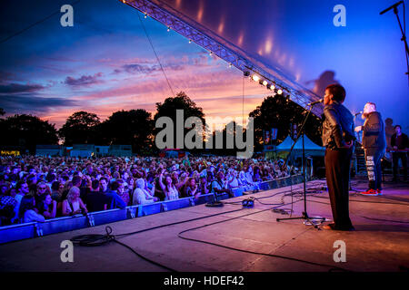 Rag 'n' osso, uomo verde villaggio della musica e del Festival delle arti, Southend-on-Sea, Essex © Clarissa Debenham / Alamy Foto Stock