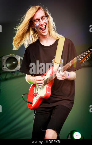 Manicomi, Villaggio Verde Musica e Arts Festival, Southend-on-Sea, Essex © Clarissa Debenham / Alamy Foto Stock