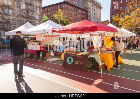 Il Grand Bazaar e mercato di domenica, Upper West Side di Manhattan, New York City, Stati Uniti d'America. Foto Stock