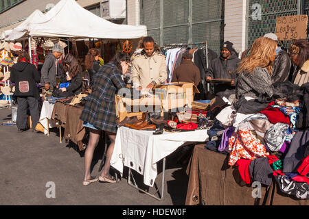 Il Grand Bazaar e mercato di domenica, Upper West Side di Manhattan, New York City, Stati Uniti d'America. Foto Stock