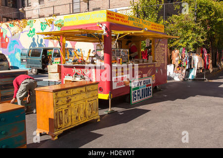 Il Grand Bazaar e mercato di domenica, Upper West Side di Manhattan, New York City, Stati Uniti d'America. Foto Stock