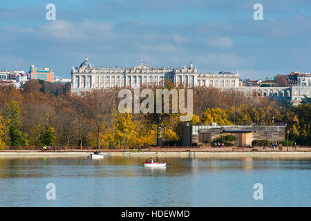 Palazzo Reale visto da Casa de Campo. Madrid, Spagna. Foto Stock