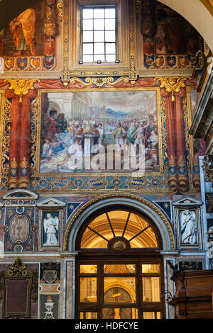 Roma, Italia - 31 ottobre 2016: il decor della Arcibasilica papale di San Giovanni in Laterano (Basilica di San Giovanni in Laterano). È la cattedrale di Roma e Foto Stock