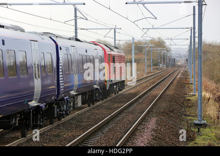 ​Scotrail prende in consegna il suo primo marchio nuova classe 385 treno per essere utilizzato su Glasgow a Edimburgo il servizio. Foto Stock