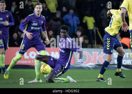 Copenhagen, Danimarca. Undicesimo Dec, 2016. Il calciatore Paolo Onuachu di FC Midtjylland visto in azione durante il ALKA Superliga match tra Brøndby se e FC Midtjylland a Brøndby Stadion. Credito: Kim M. Leland/Alamy Live News Foto Stock