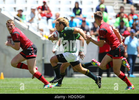 La SA Rugby Sevens Springbok i giocatori in azione durante il 2016 HSBC sette torneo al Cape Town Stadium nel punto verde Punto, Cape Town. Foto Stock