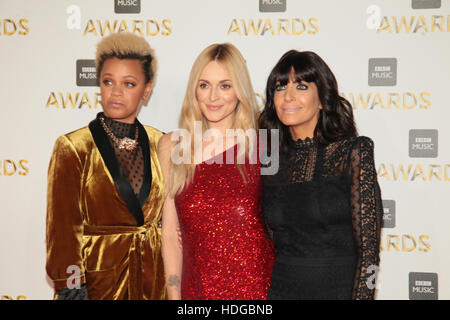 Londra, Regno Unito. Dodicesimo Dicembre, 2016. Claudia Winkelman, Fearne Cotton, Gemma Cairney arrivando al tappeto rosso della BBC Music Awards 2016 nel centro Excel @Paolo Quezada-Neiman/Alamy Live News Foto Stock