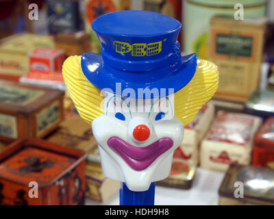 PEZ Yummy bolle Clown candy dispenser portarotolo pic2 Foto Stock