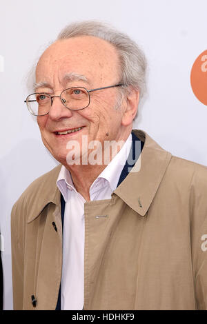 ECHO Klassik awards 2016 al Konzerthaus a Gendarmenmarkt. - Arrivi con: Alfred Brendel Dove: Berlino, Germania Quando: 09 Ott 2016 Foto Stock